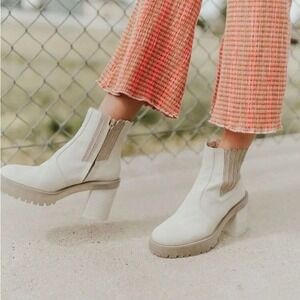 Free People Women's New Frontier Chelsea Boots Off White Size 9.5 festival